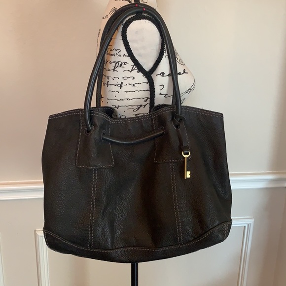 🖤🦋FOSSIL Black Leather Large Shoulder Bag🦋🖤 - Picture 2 of 8